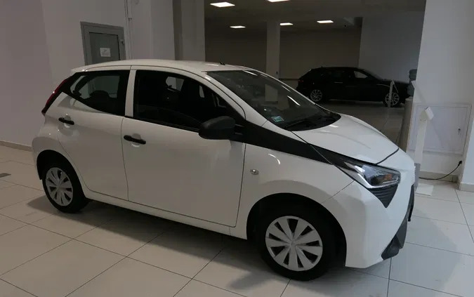 samochody osobowe Toyota Aygo cena 37900 przebieg: 113200, rok produkcji 2019 z Alwernia